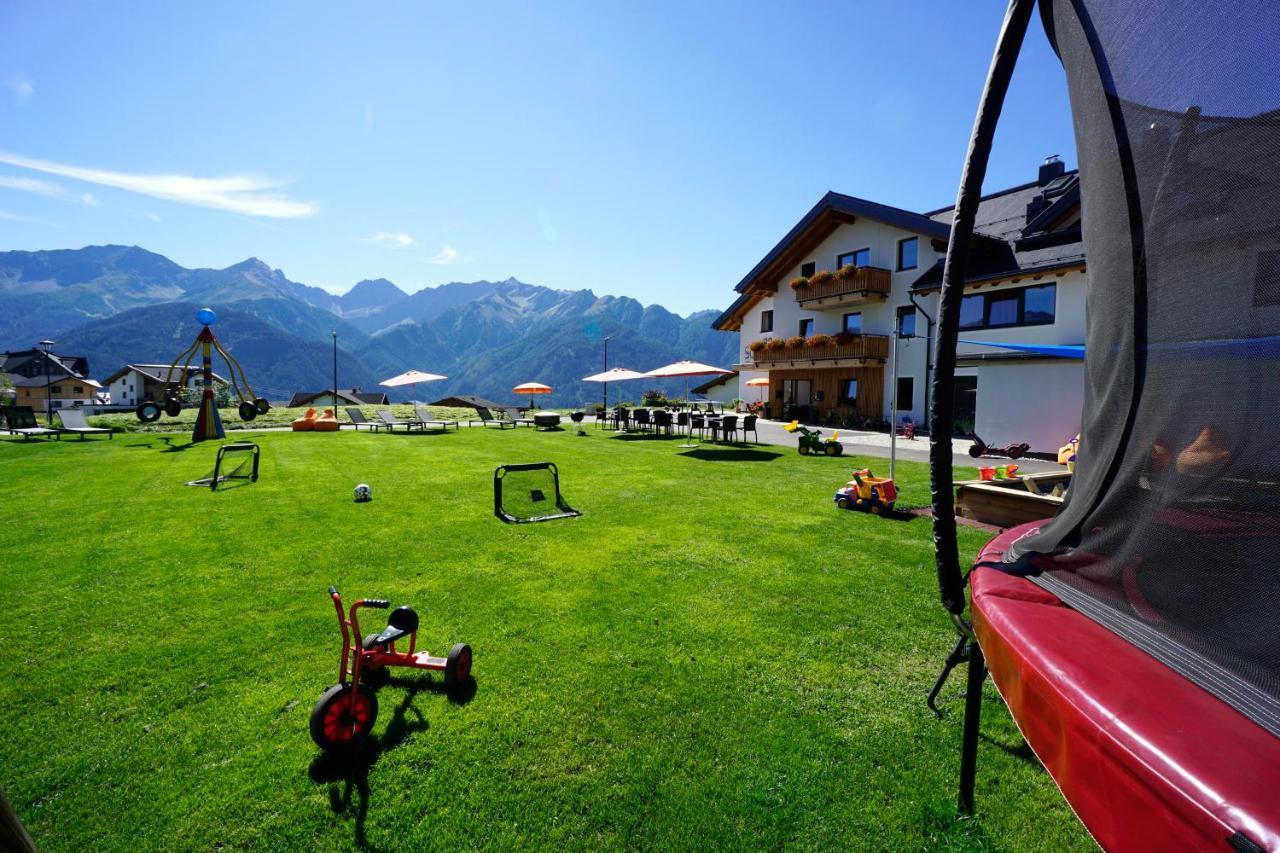 Apart-Hotel Alpinsonnenresidenz フィス エクステリア 写真