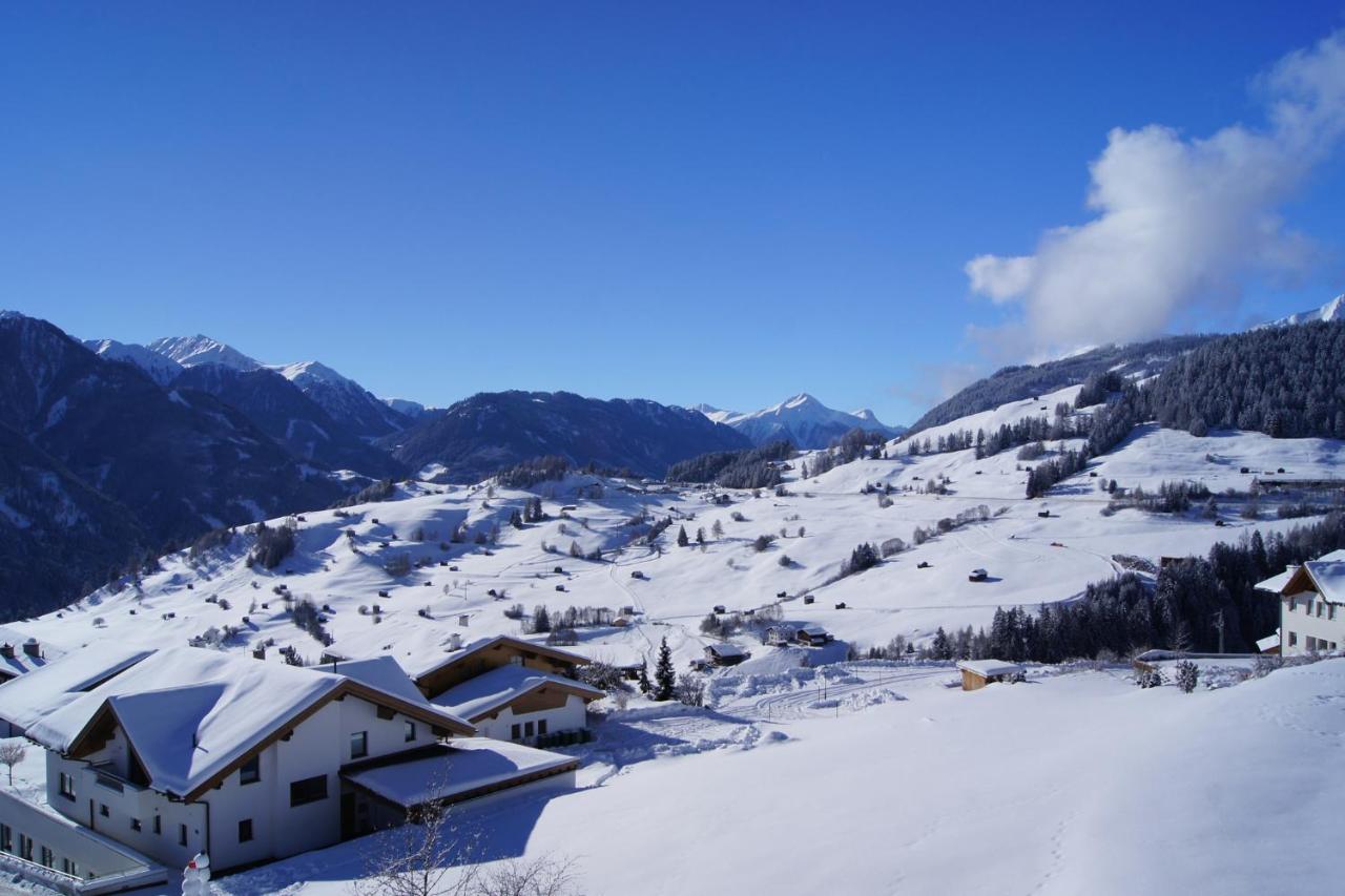 Apart-Hotel Alpinsonnenresidenz フィス エクステリア 写真